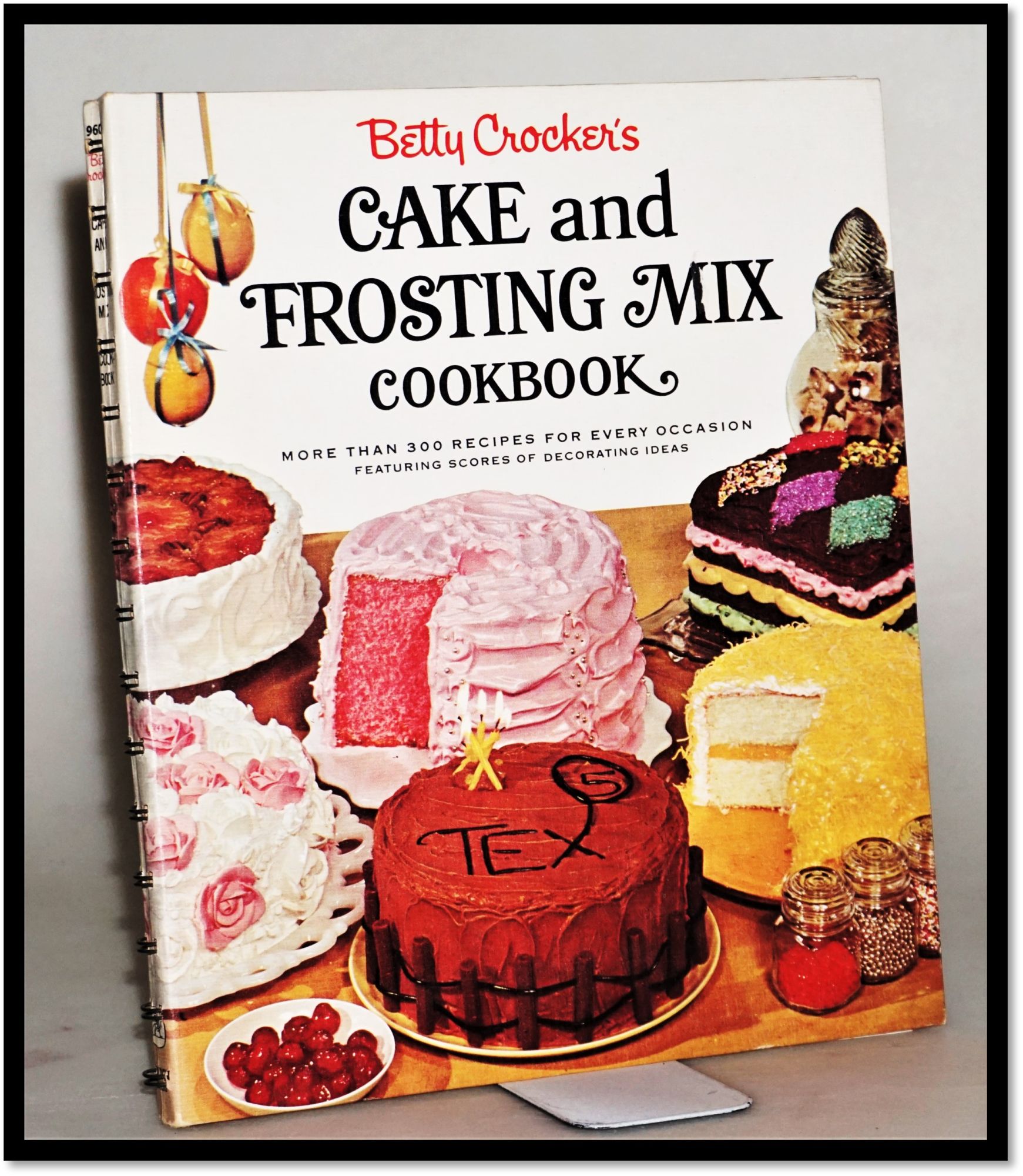 Faldgruber nedbrydes Installere Betty Crocker's Cake and Frosting Mix Cookbook | Betty Crocker | First  Edition, First Printing