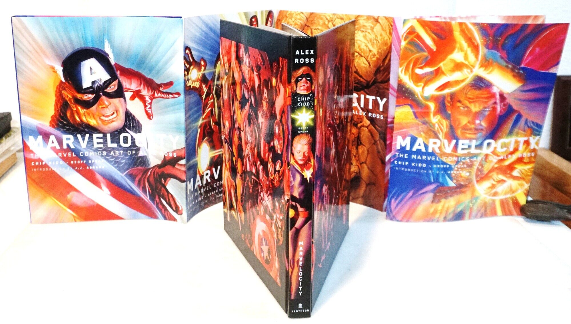 Marvelocity: The Marvel Comic Art of Alex Ross Accordion-Fold Dust