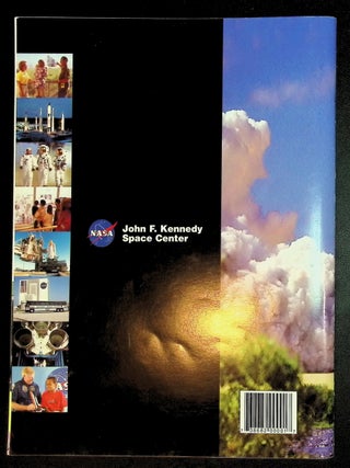 Kennedy Space Center: Official Tourbook &mdash; English Version