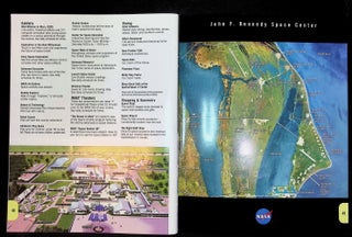 Kennedy Space Center: Official Tourbook — English Version